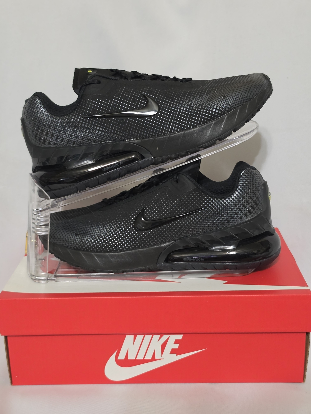 Nike Air Max Phoenix 'Black Anthracite' US Men Size 8 (NWOT)